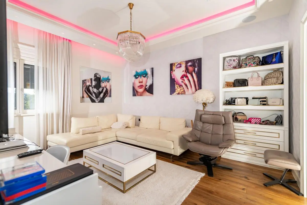 Penthouse in the Diplomatic Quarter with Panoramic Views