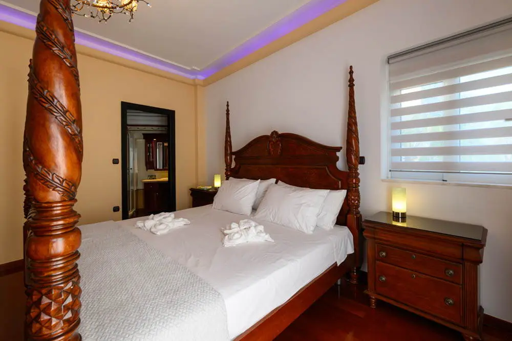 Elegant villa with pool & views in Kalamata, Messinia