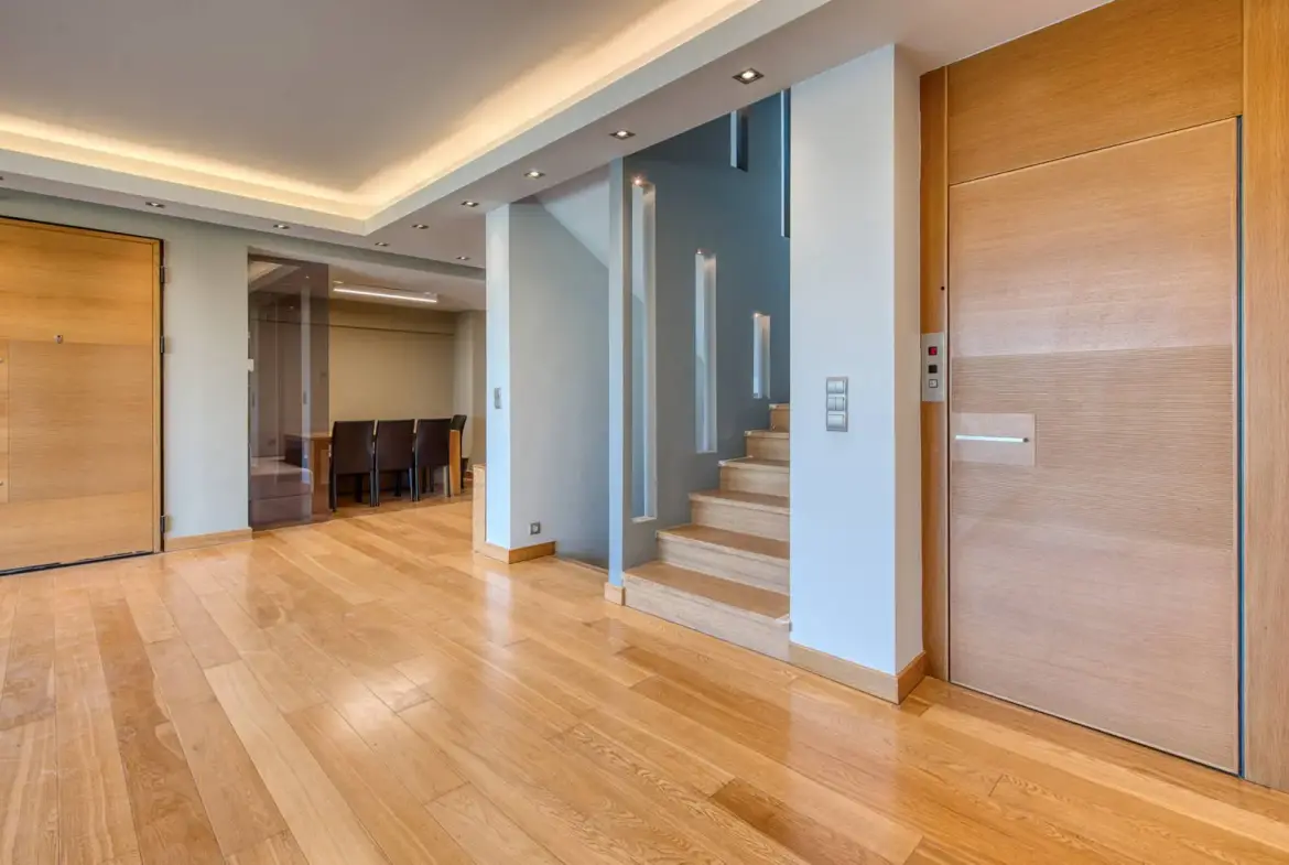 Luxurious detached house of 700 sq.m. of high aesthetics