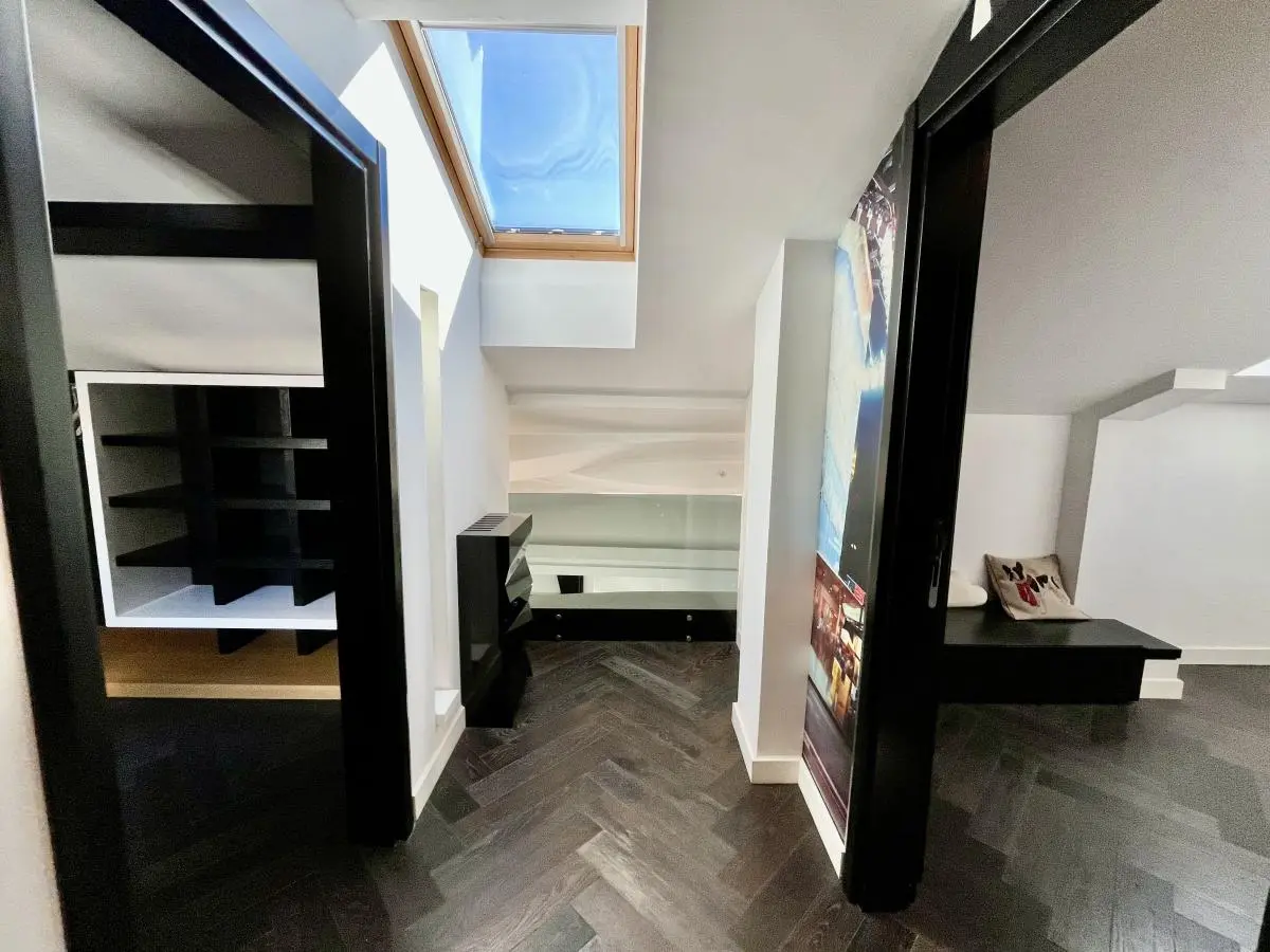 Stylish 4-Room Penthouse Duplex