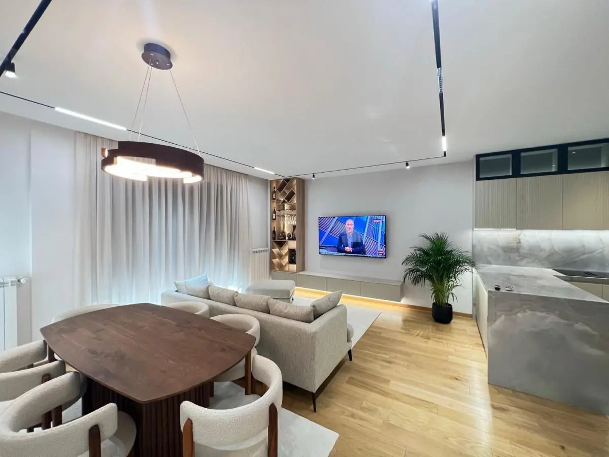 Luxurious four-room apartment in Vračar in a new building with a smart system