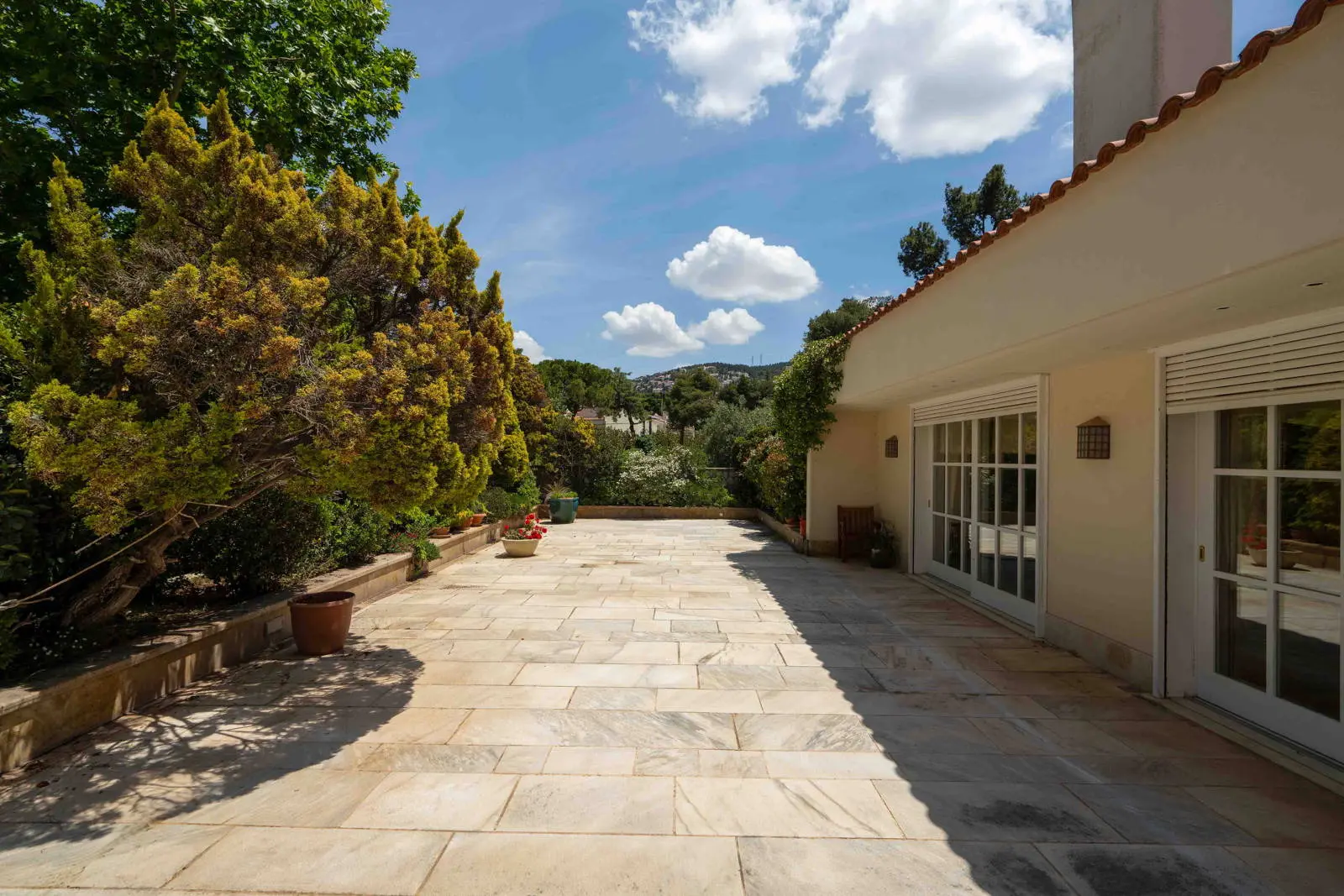 Elegant and timeless villa in Ekali