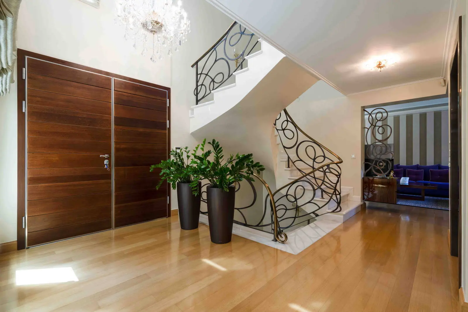 bh-429e6d1e81cd Detached residence of 666 sq.m. with garden and heated pool