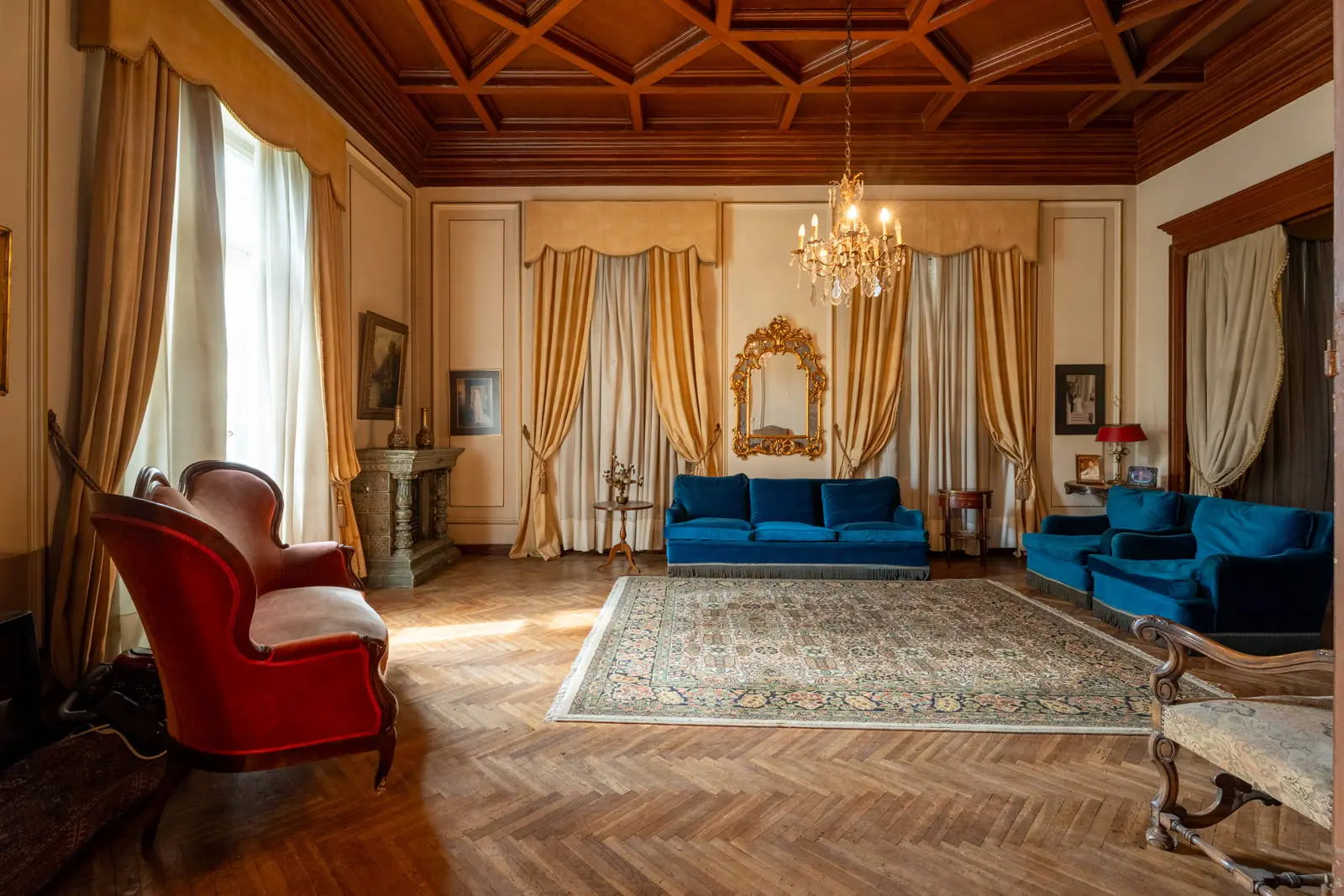 bh-4305377d95f1 Historical 1890 mansion in Thessaloniki