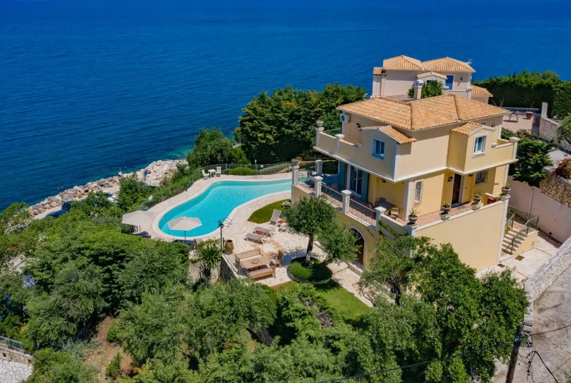 Luxury 3-villa estate with sea views & pool in Kassiopi, North Corfu