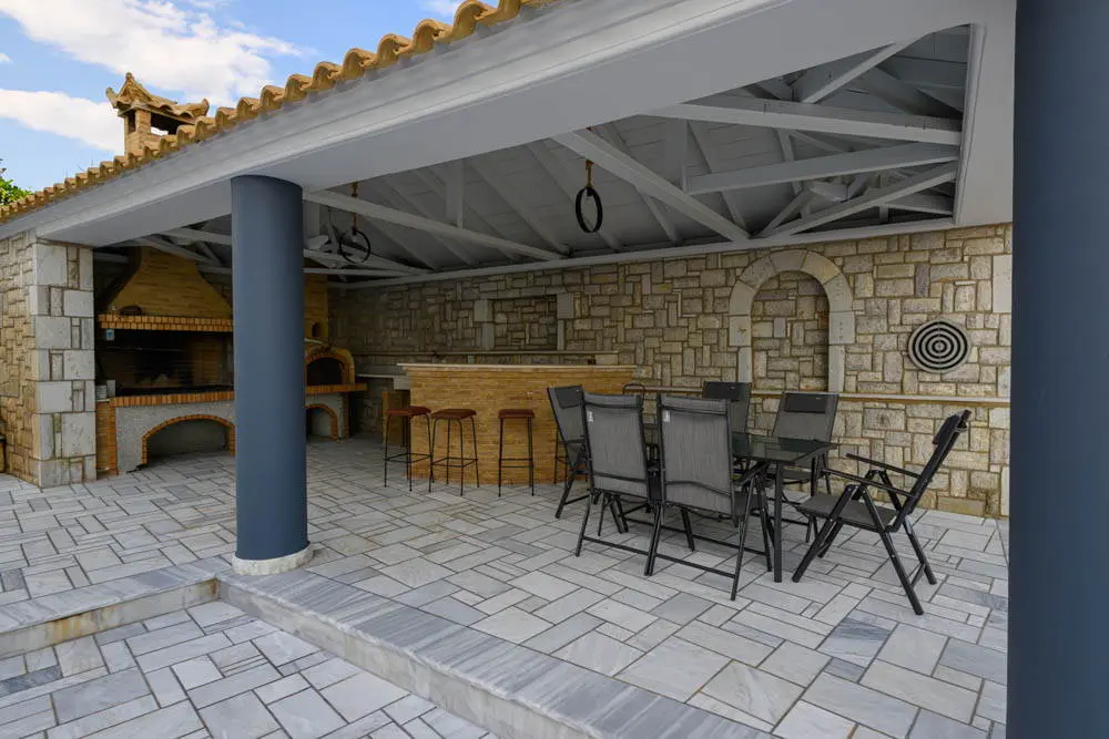 Elegant villa with pool & views in Kalamata, Messinia