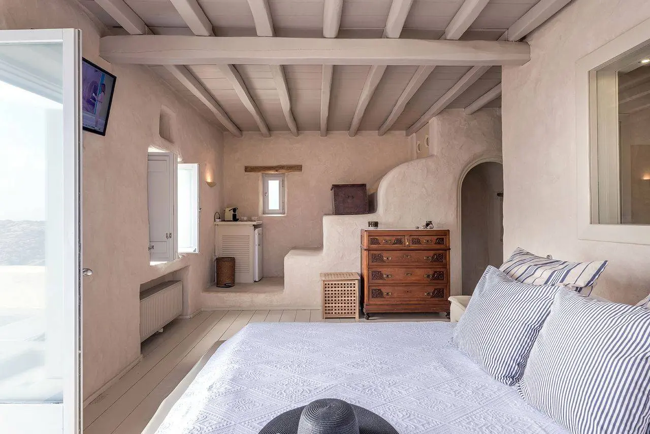 Distinctive-style villa in Kolymbithres, Paros