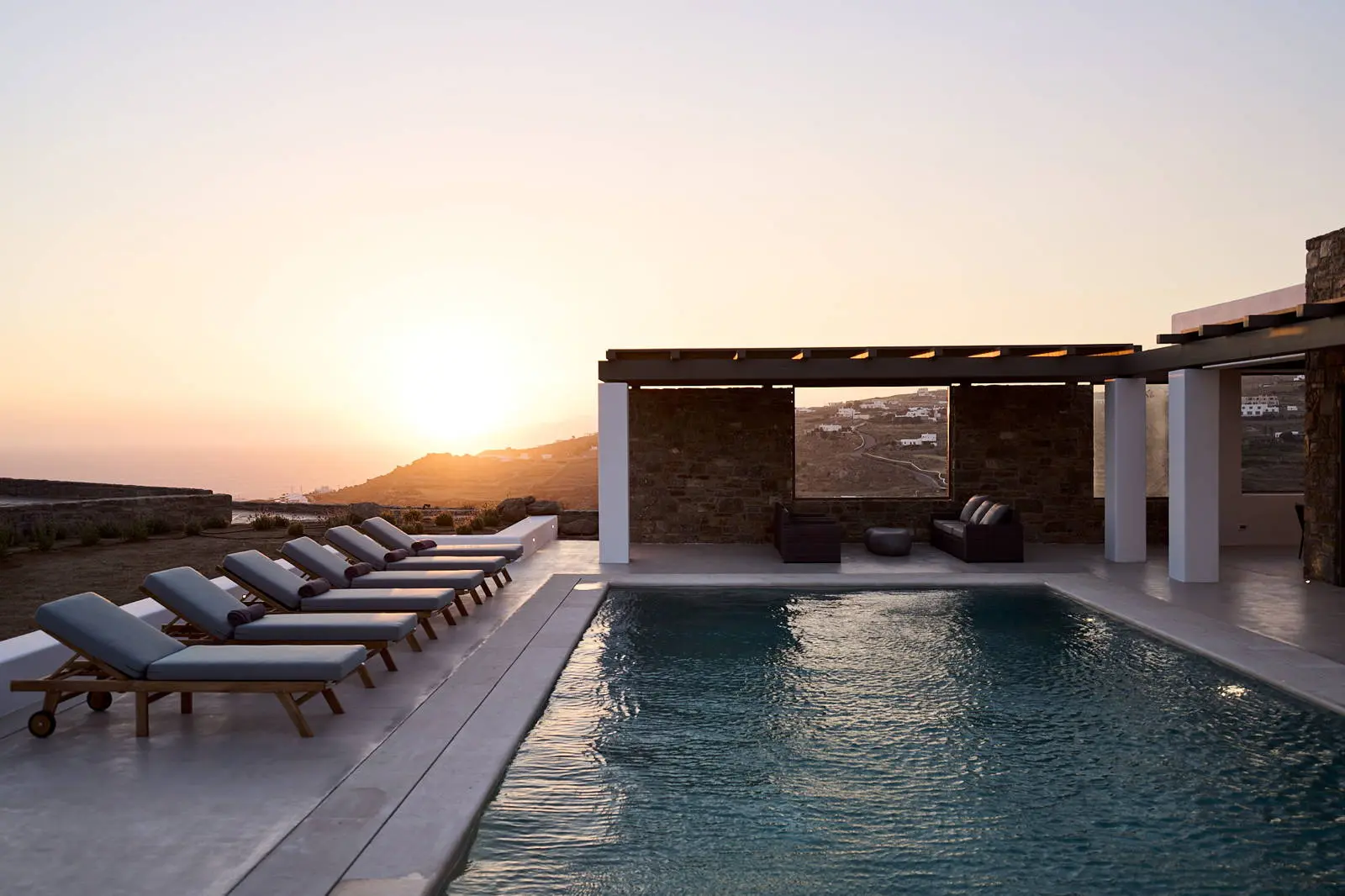 bh-45d1201de4ca Modern and spacious villa in Mykonos