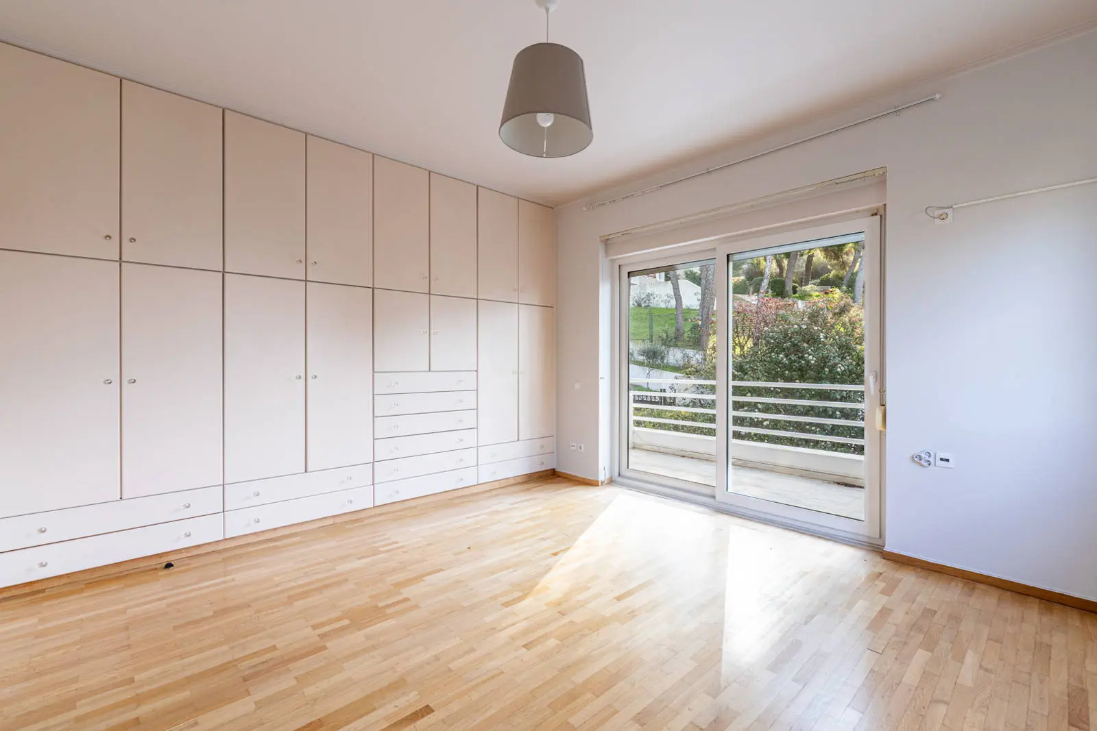 bh-45dafb798ab6 Detached house of 645 sq.m. with unobstructed views