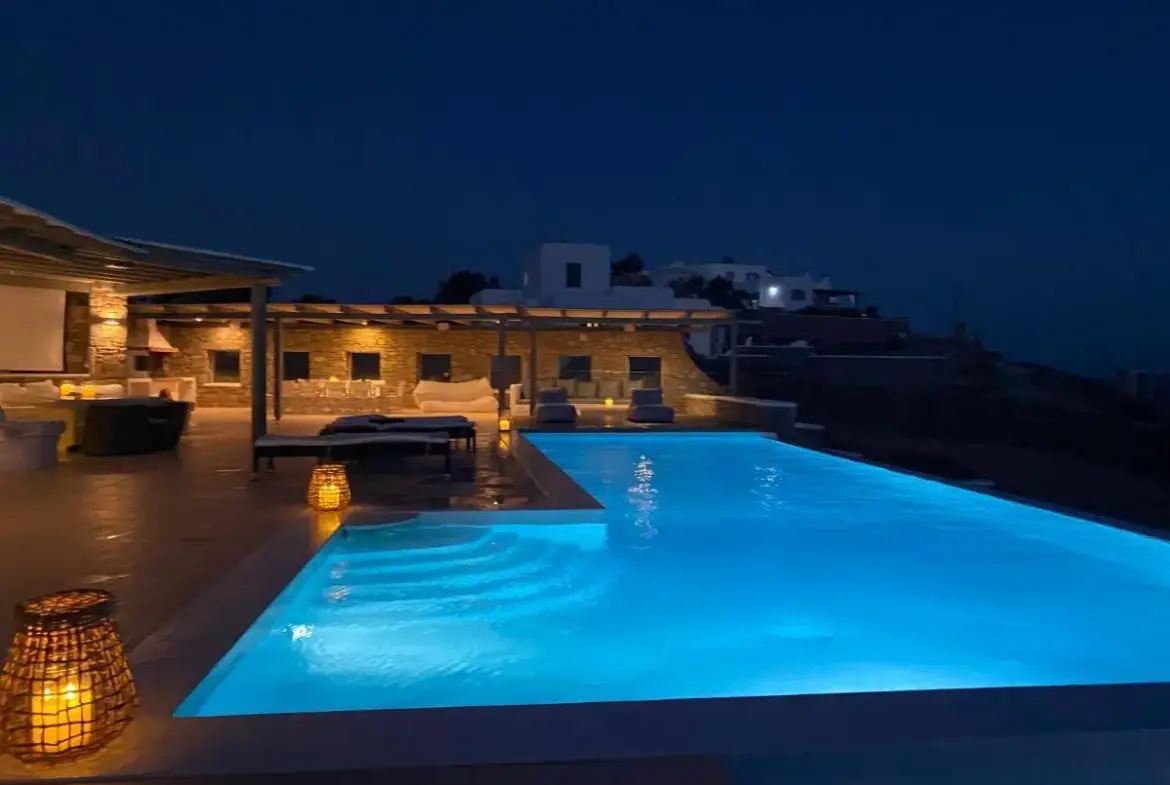 Luxurious villa overlooking the Aegean Sea, Mykonos