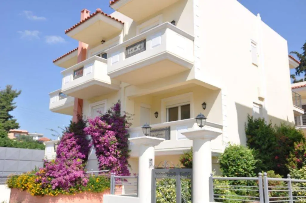 Complex of 13 luxury maisonettes in Kato Almiri, Corinthia