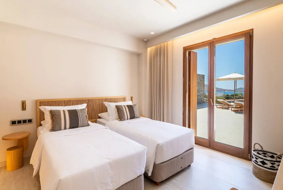 Paros serenity luxury retreat villas