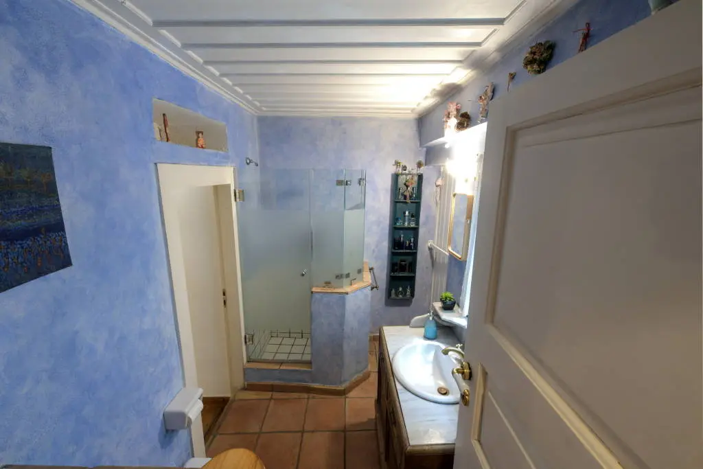 Historic house in Plaka with stunning courtyard and Acropolis view