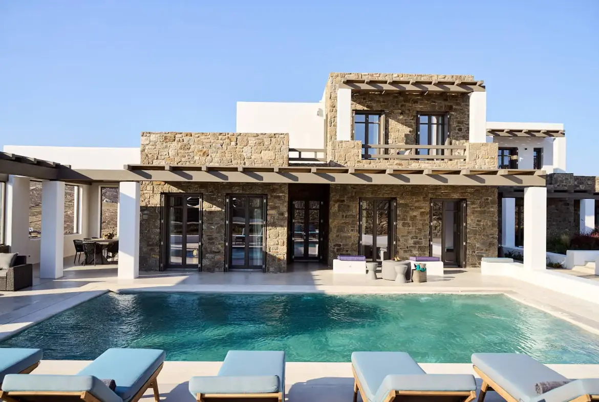 Modern and spacious villa in Mykonos