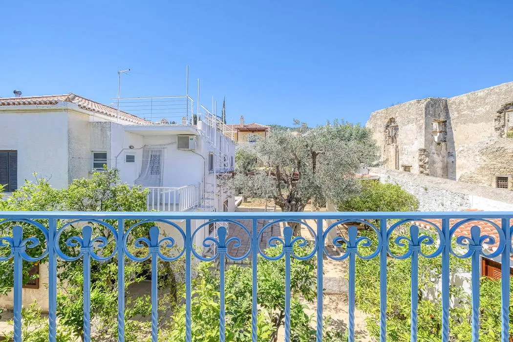 Private estate with two residences in the heart of Spetses