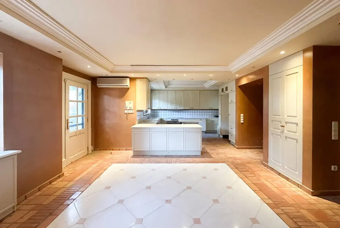 Stylish mansion comprising two residences & a large swimming pool in Nea Erythraia