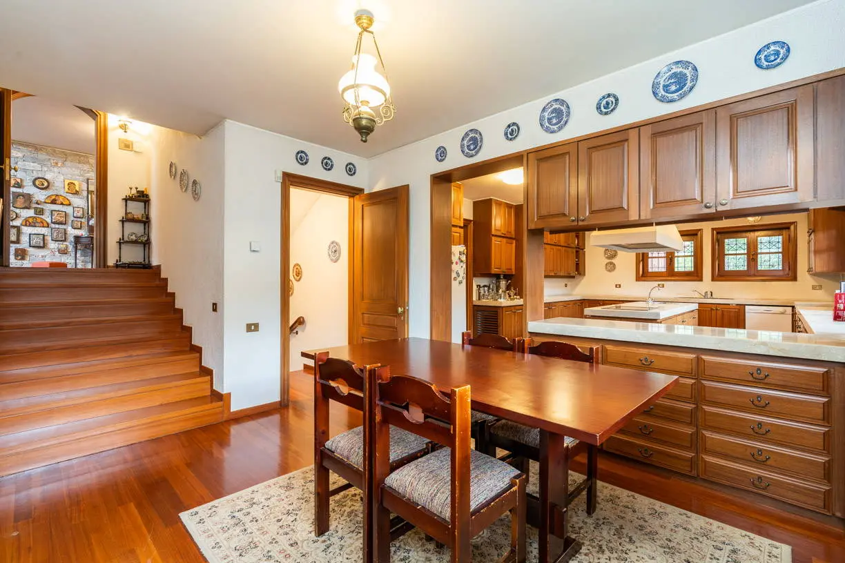 Unique residence with pool in Ekali