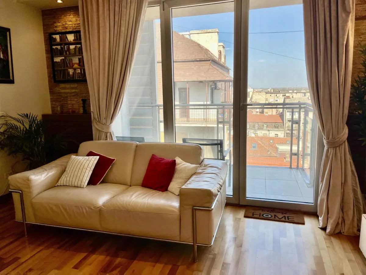 Three-room apartment in Dorćol