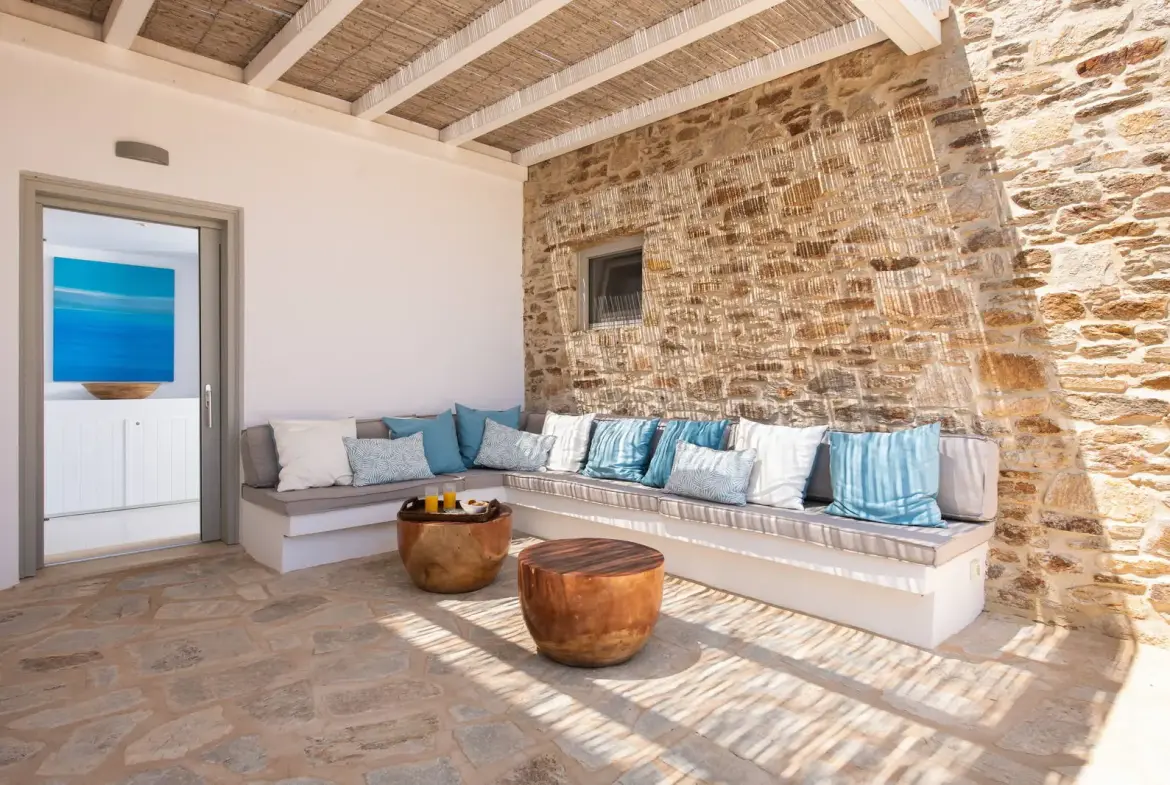 Exclusive Mediterranean estate in Antiparos with panoramic views