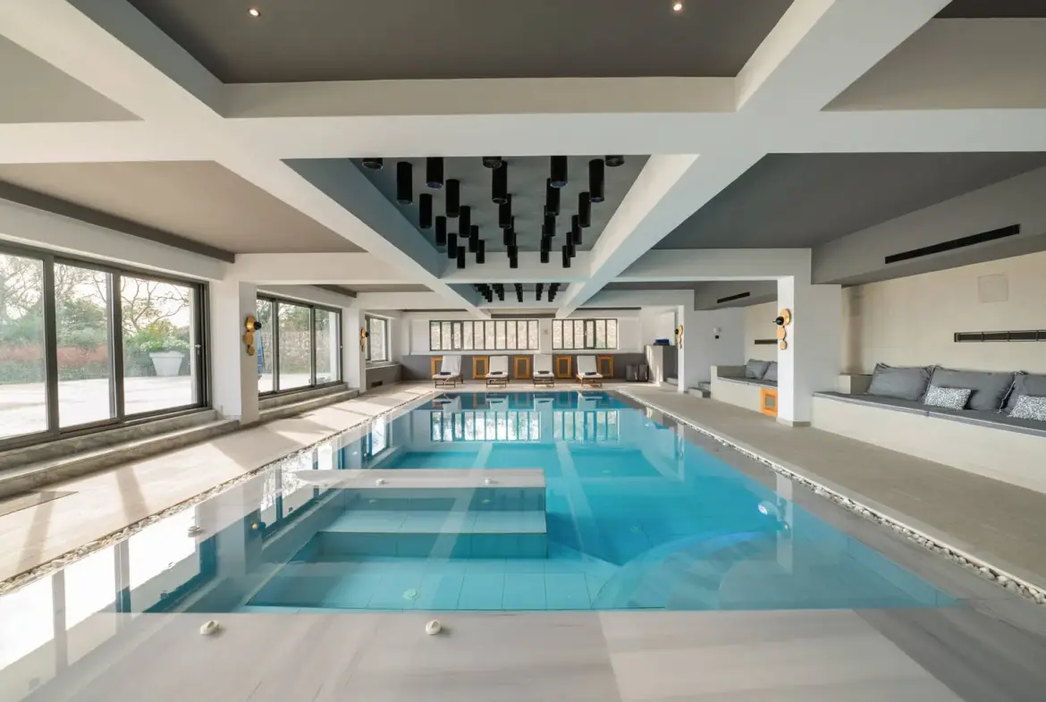High-End villa with gym & jacuzzi in Corfu