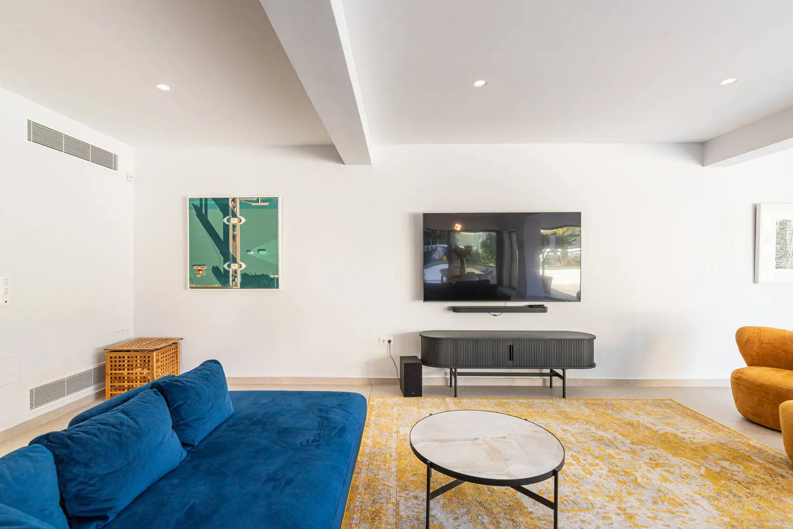 Exquisite modern villa in Vari with breathtaking paradise garden and pool