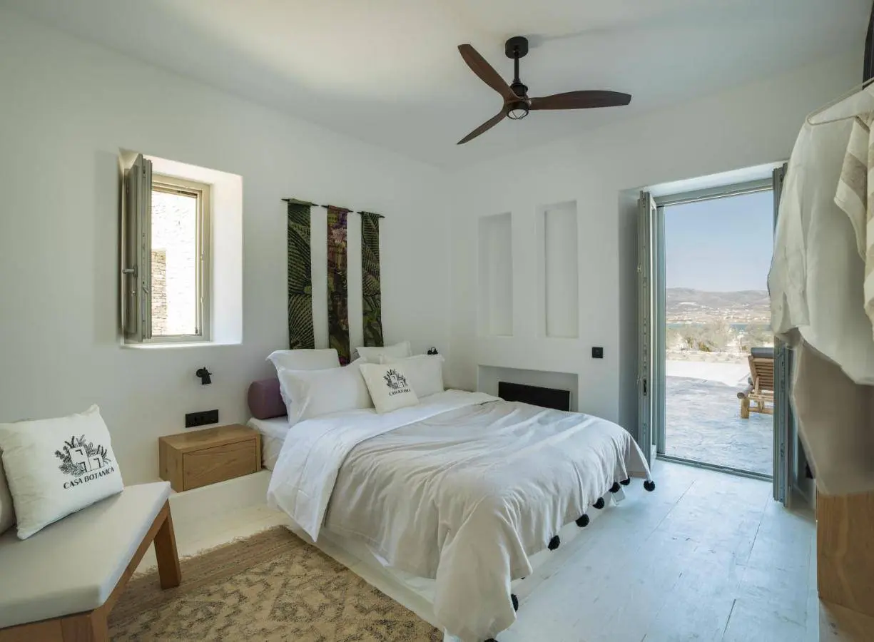 Private Collection of Three Luxury Villas Near Antiparos Town