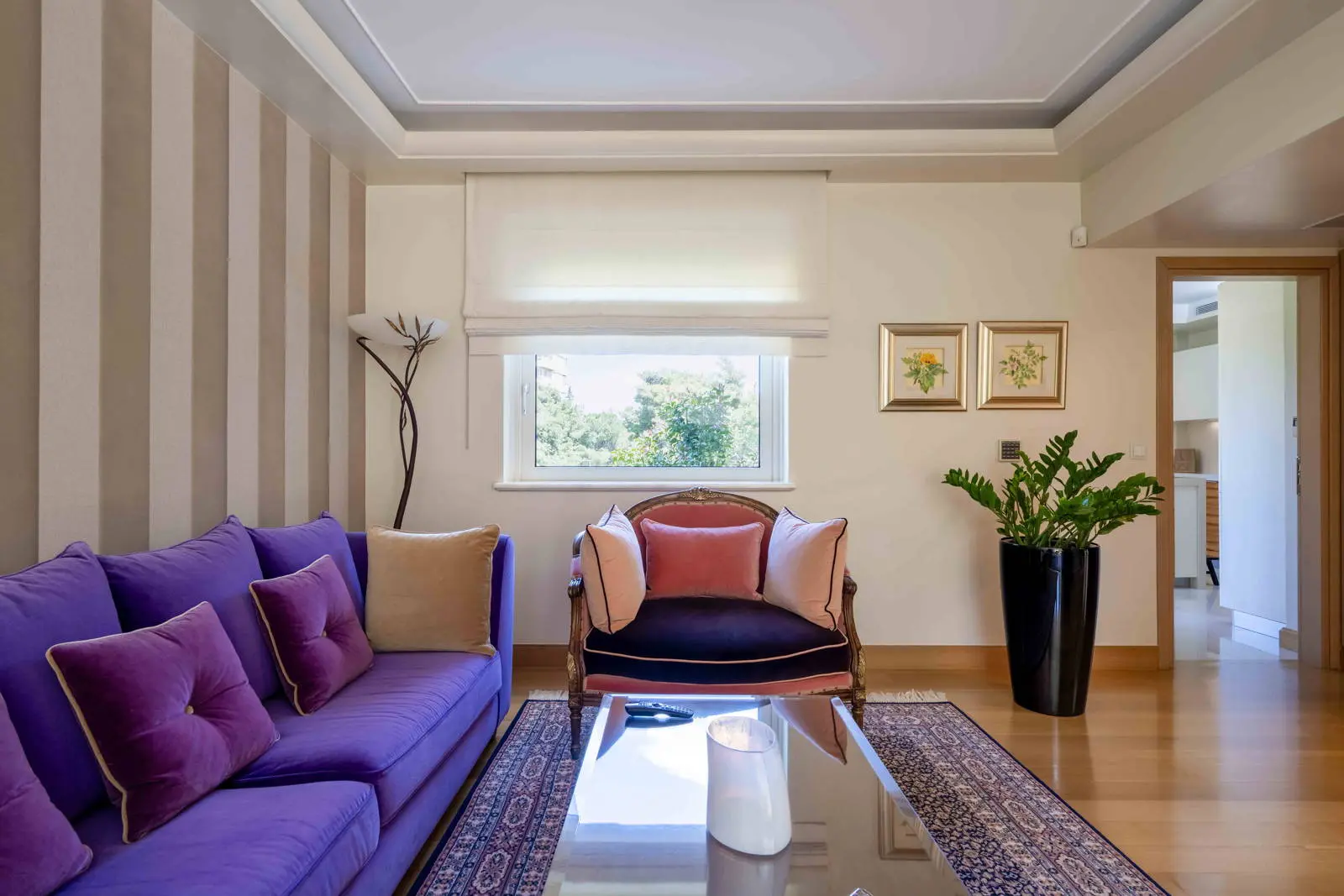 bh-4ff6608d78b4 Detached residence of 666 sq.m. with garden and heated pool
