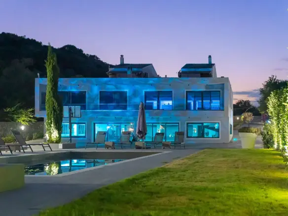 High-End villa with gym & jacuzzi in Corfu