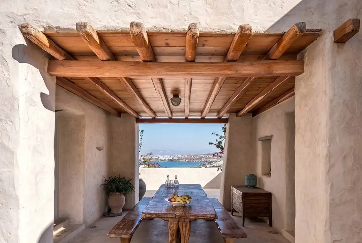 Distinctive-style villa in Kolymbithres, Paros