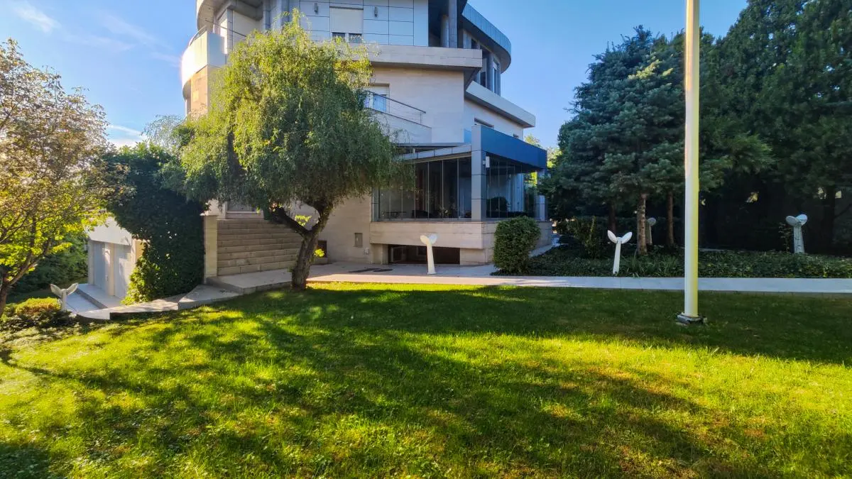 Elegant villa in Dedinje