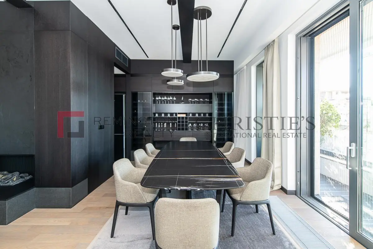 Exclusive Full-Floor Residence in the Heart of the City