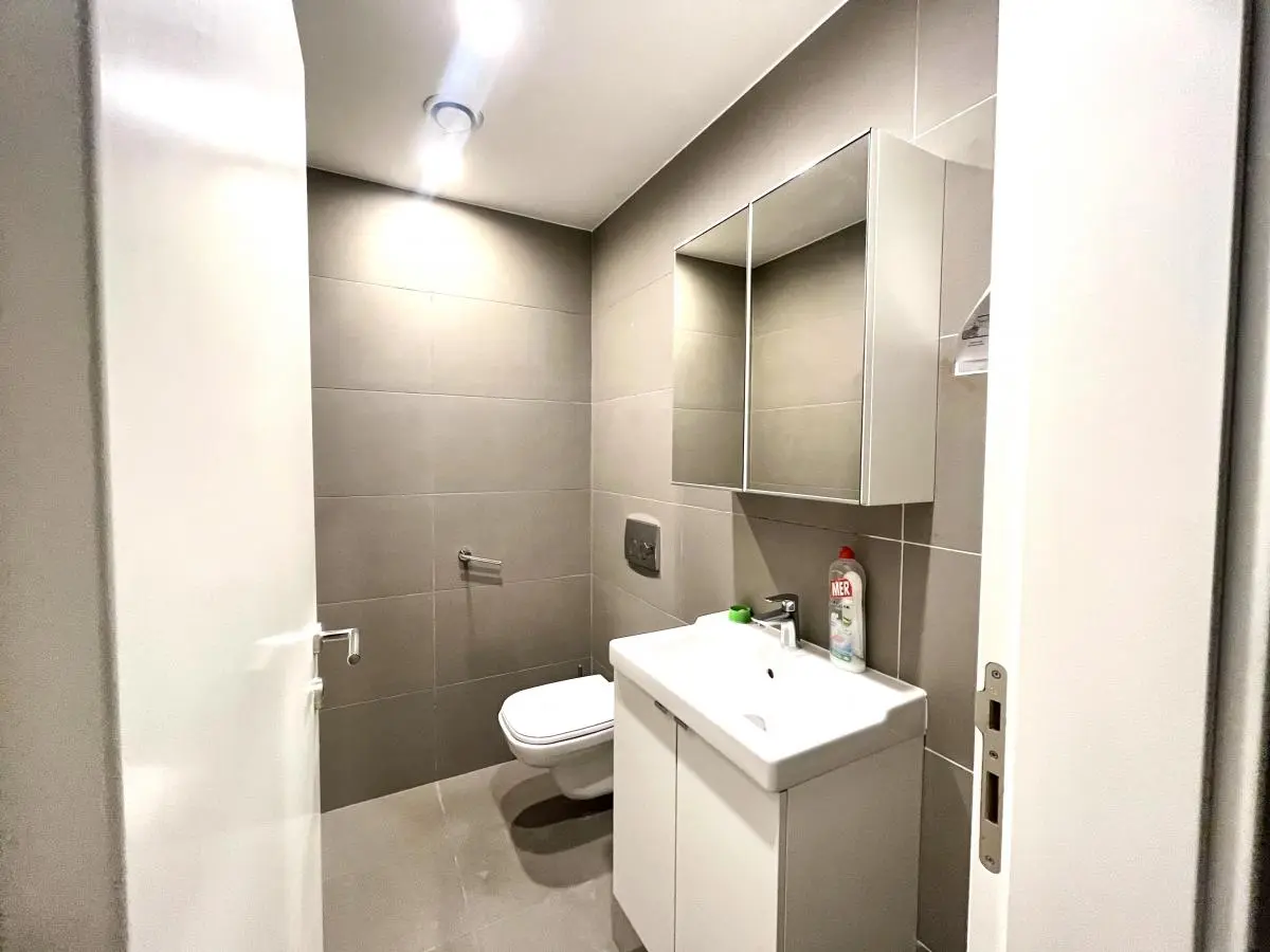 Luxurious four-room apartment in Vračar in a new building with a smart system