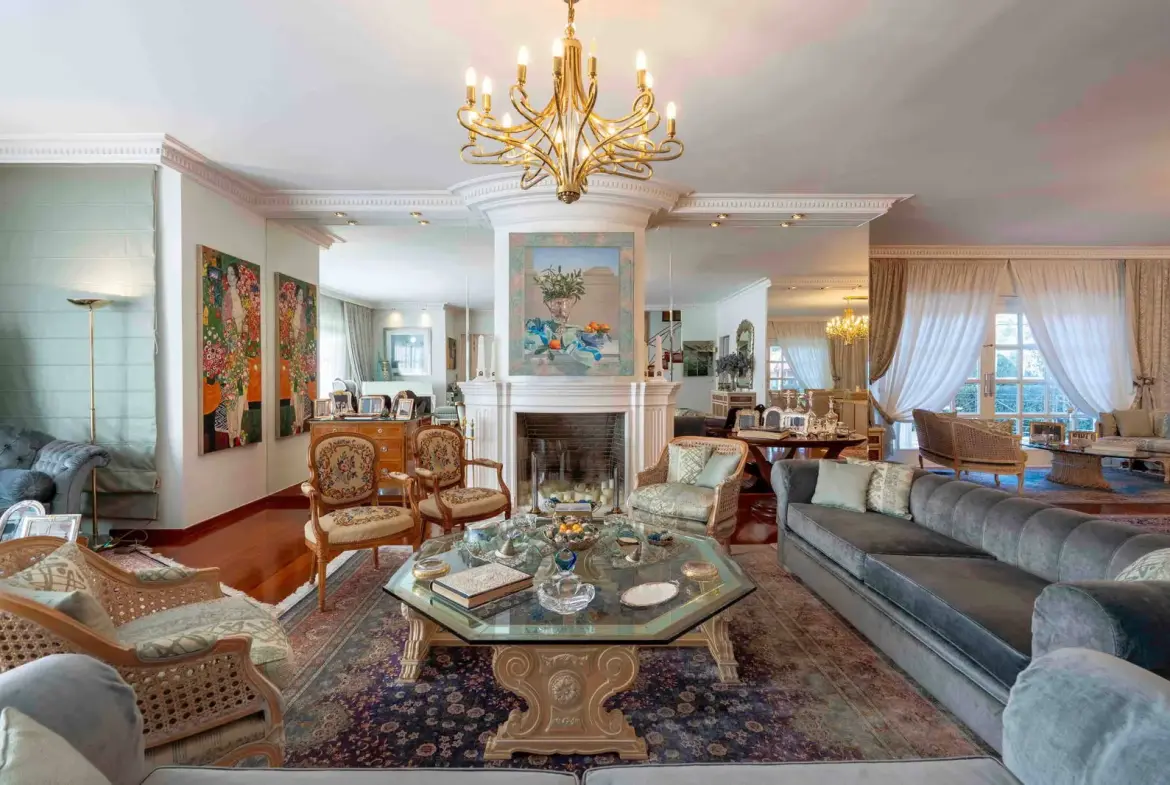 Luxury family residences in a prime location, Ekali