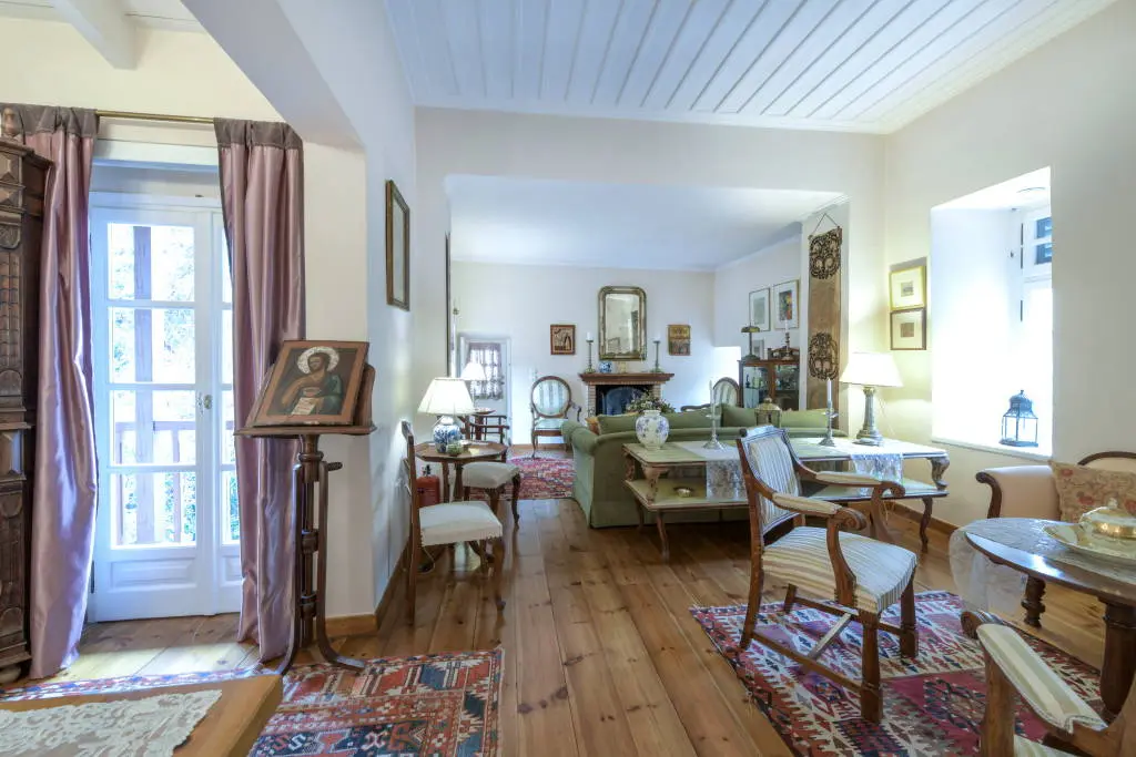 Historic house in Plaka with stunning courtyard and Acropolis view