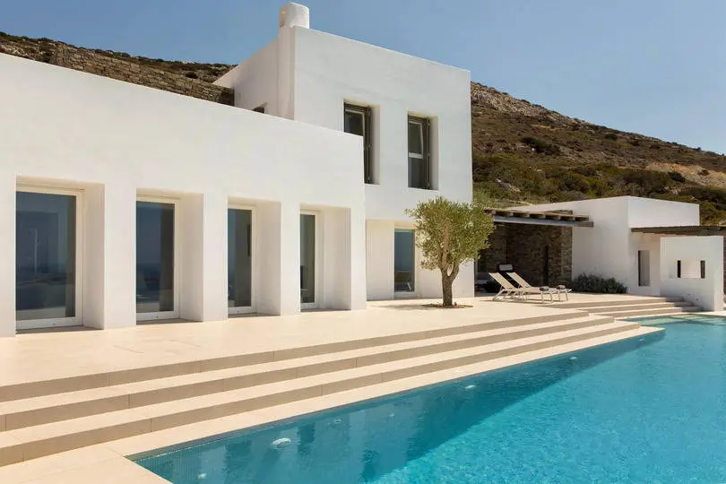 Exclusive 6 bedroom villa with stunning views and private pool in Paros