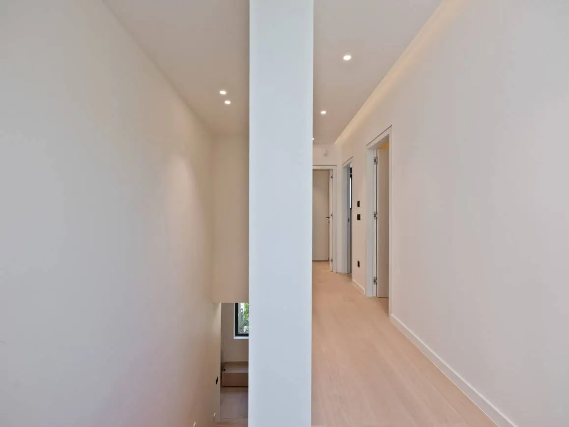 bh-5339a281df13 Luxury detached residence in Vouliagmeni I Ready to move in