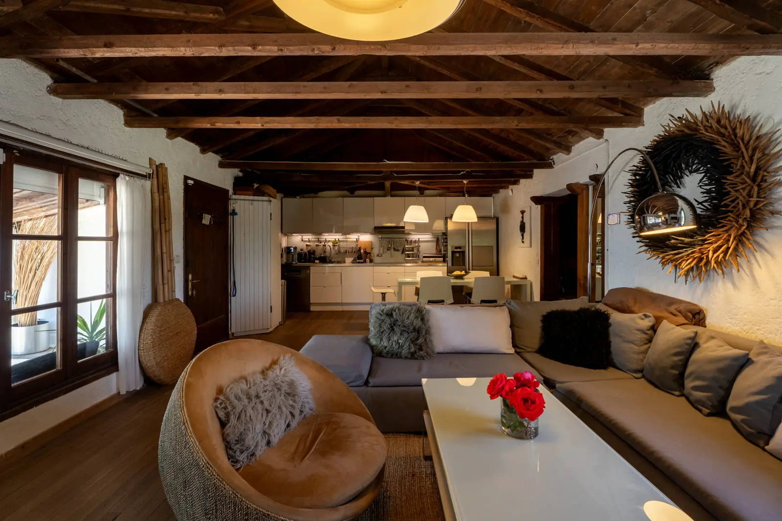Unique seaside estate with a grand detached house