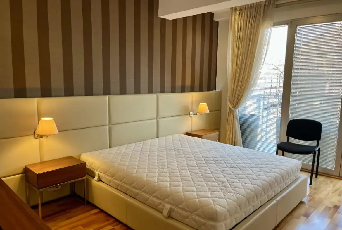 Three-room apartment in Dorćol