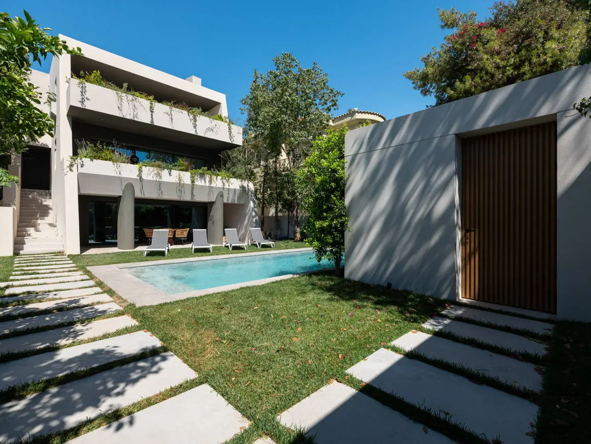bh-53ebe1e59f23-2 Luxury detached residence in Vouliagmeni I Ready to move in