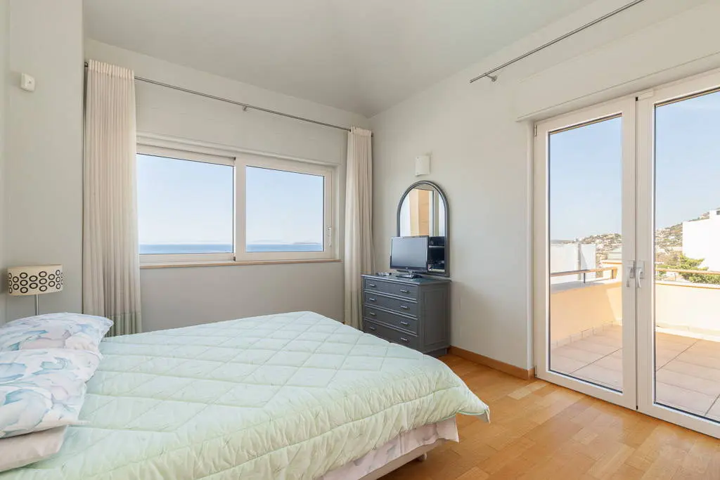 Luxurious 4 bedroom villa with panoramic sea views in Lagonisi