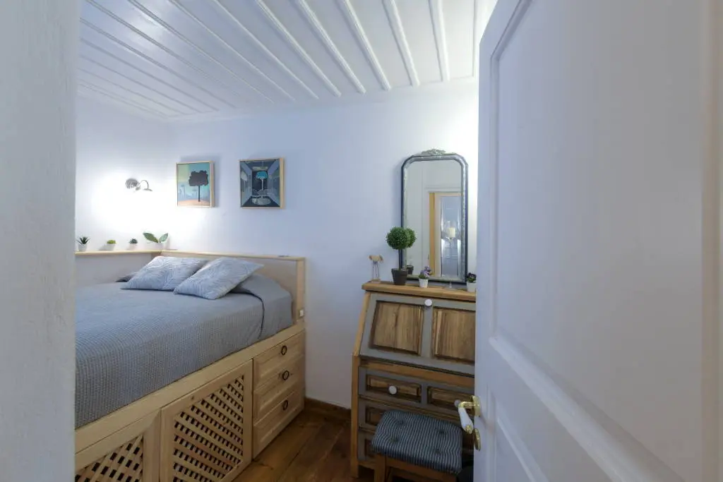 Historic house in Plaka with stunning courtyard and Acropolis view