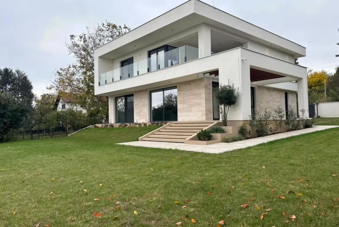 Villa in Sremska Kamenica