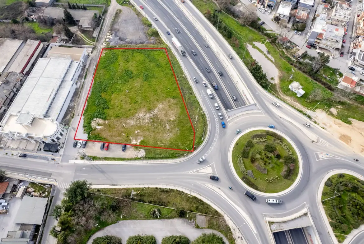 10-Floor Investment Property next to the Metro