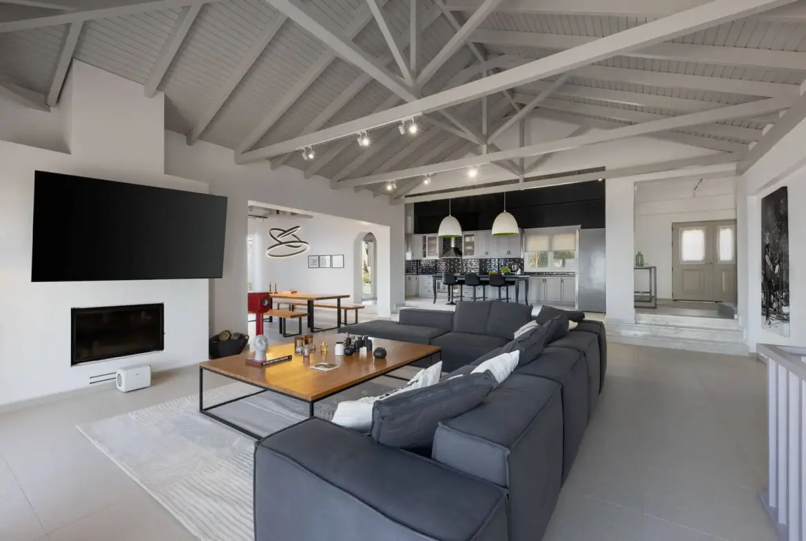 Luxury 560 sqm villa with private pool and complete privacy in Koroni, Messinia