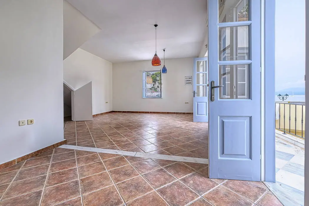Iconic harbourfront – exclusive opportunity in Hydra