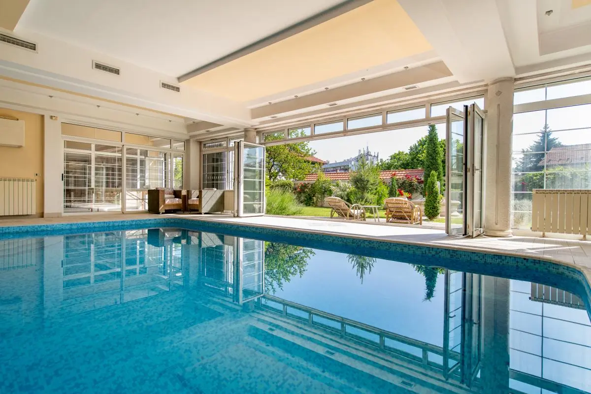 Family Villa in Dedinje