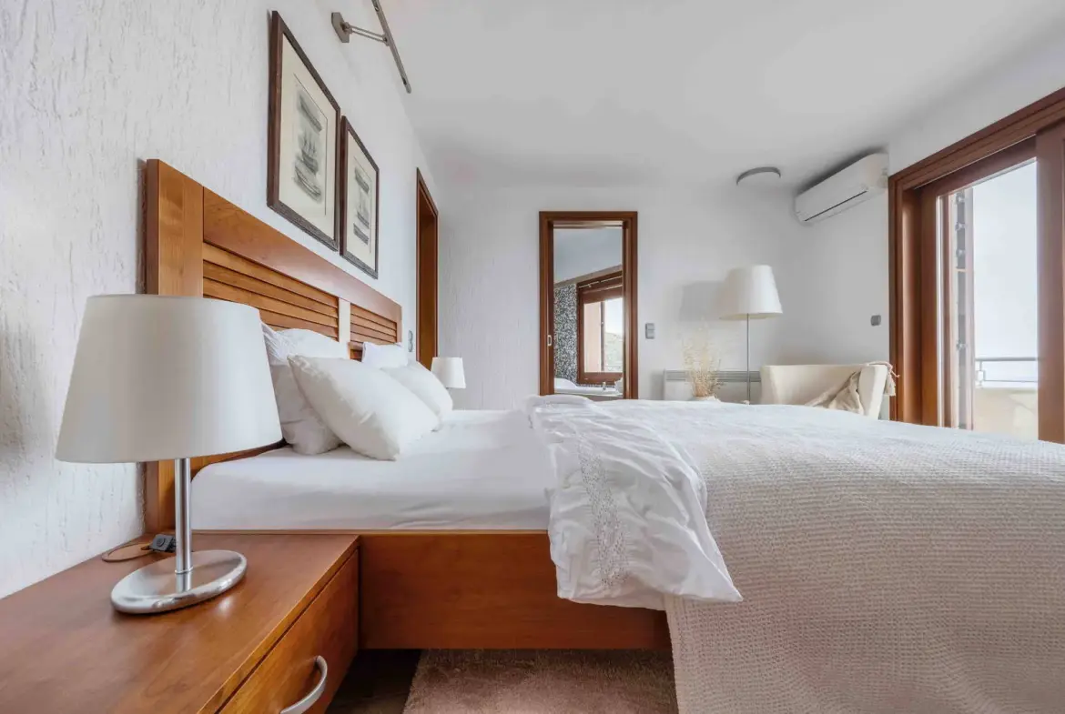 Seafront villa with spa and seafront maisonette with panoramic views in Pera Melana, Arcadia