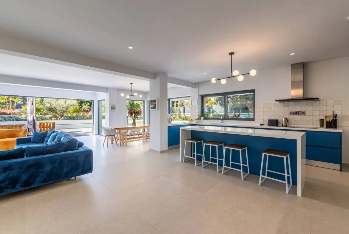 Exquisite modern villa in Vari with breathtaking paradise garden and pool