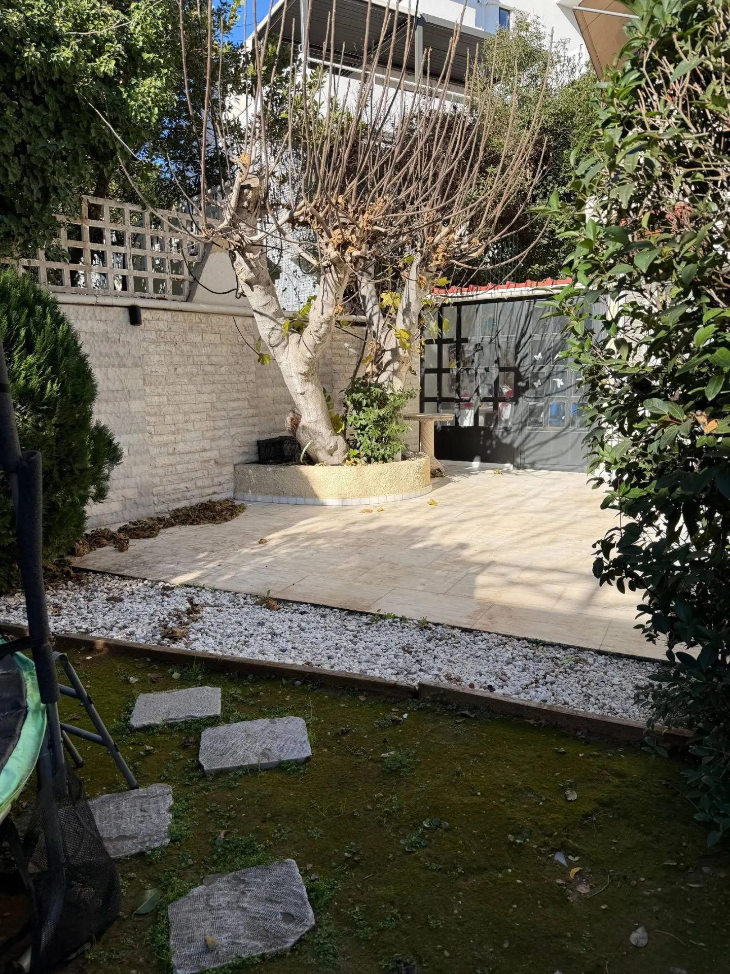 Duplex house with garden and garage in Palaio Psychiko