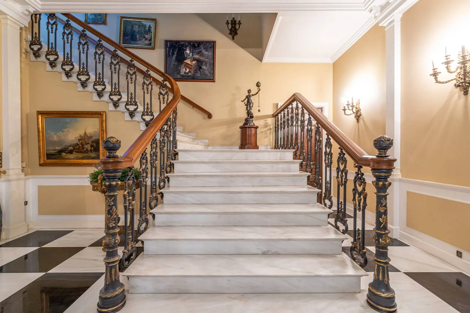 The grand estate in Ekali